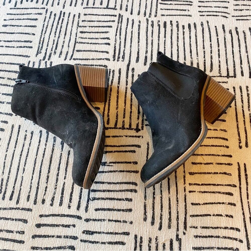 White Mountain Black Suede Block Heel Ankle Boots Booties Size 10